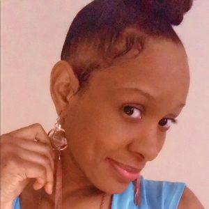 Meet your Posher, Kyra